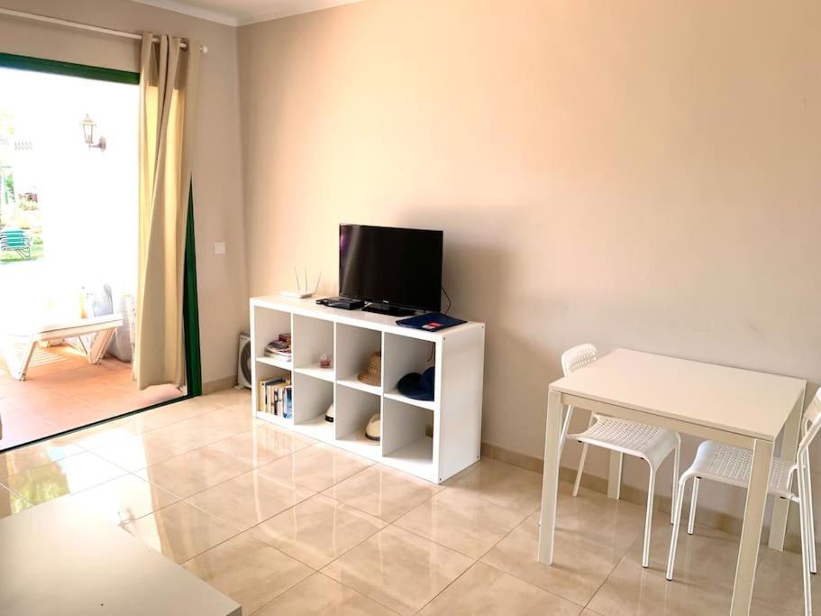 Casa Italia, Modern One Bedroom Apartment Close To The Beach Tías Kültér fotó